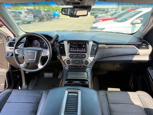 Used 2016 GMC Yukon Denali w/ Open Road Package AWD/4WD image 2
