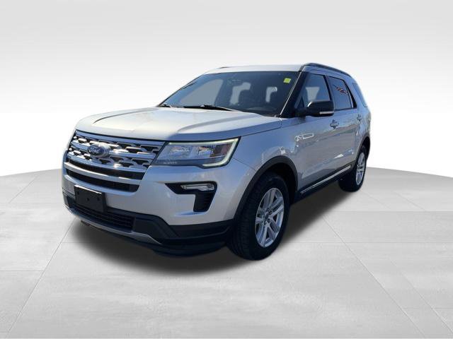 Used 2019 Ford Explorer XLT w/ Equipment Group 201A AWD/4WD image 3