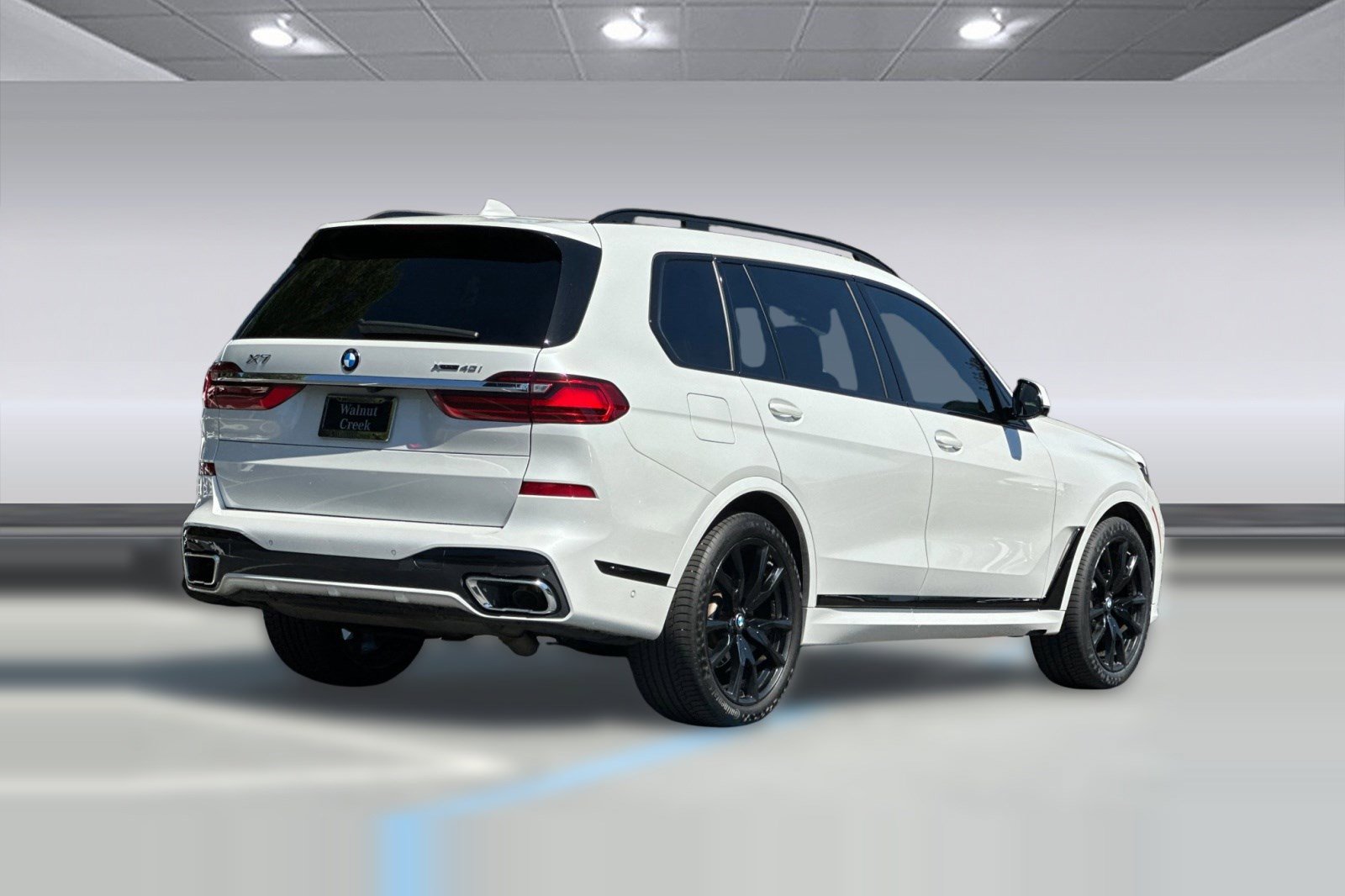 Used 2022 BMW X7 xDrive40i w/ M Sport Package AWD/4WD image 8