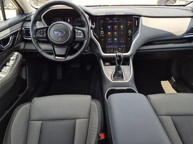 Certified 2025 Subaru Outback Onyx Edition AWD/4WD image 25