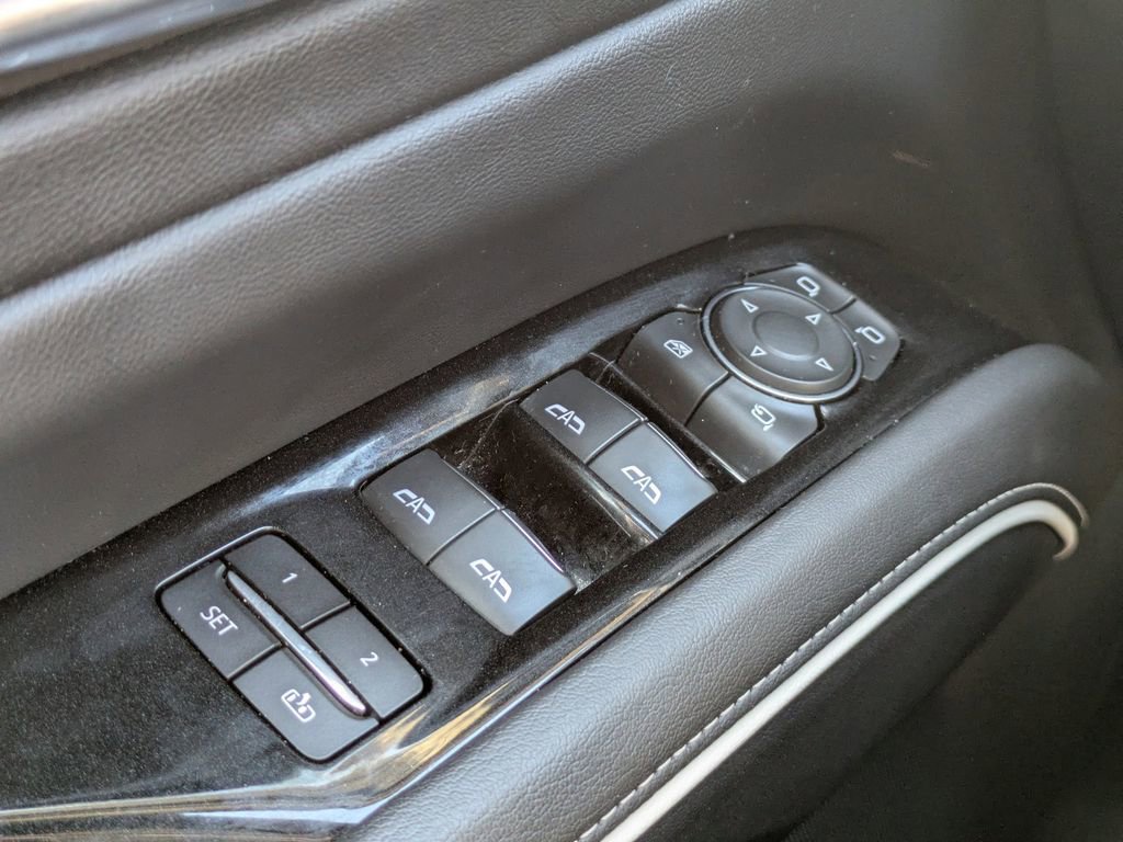 Used 2021 Cadillac Escalade ESV Premium Luxury w/ LPO, Radiant Package image 31