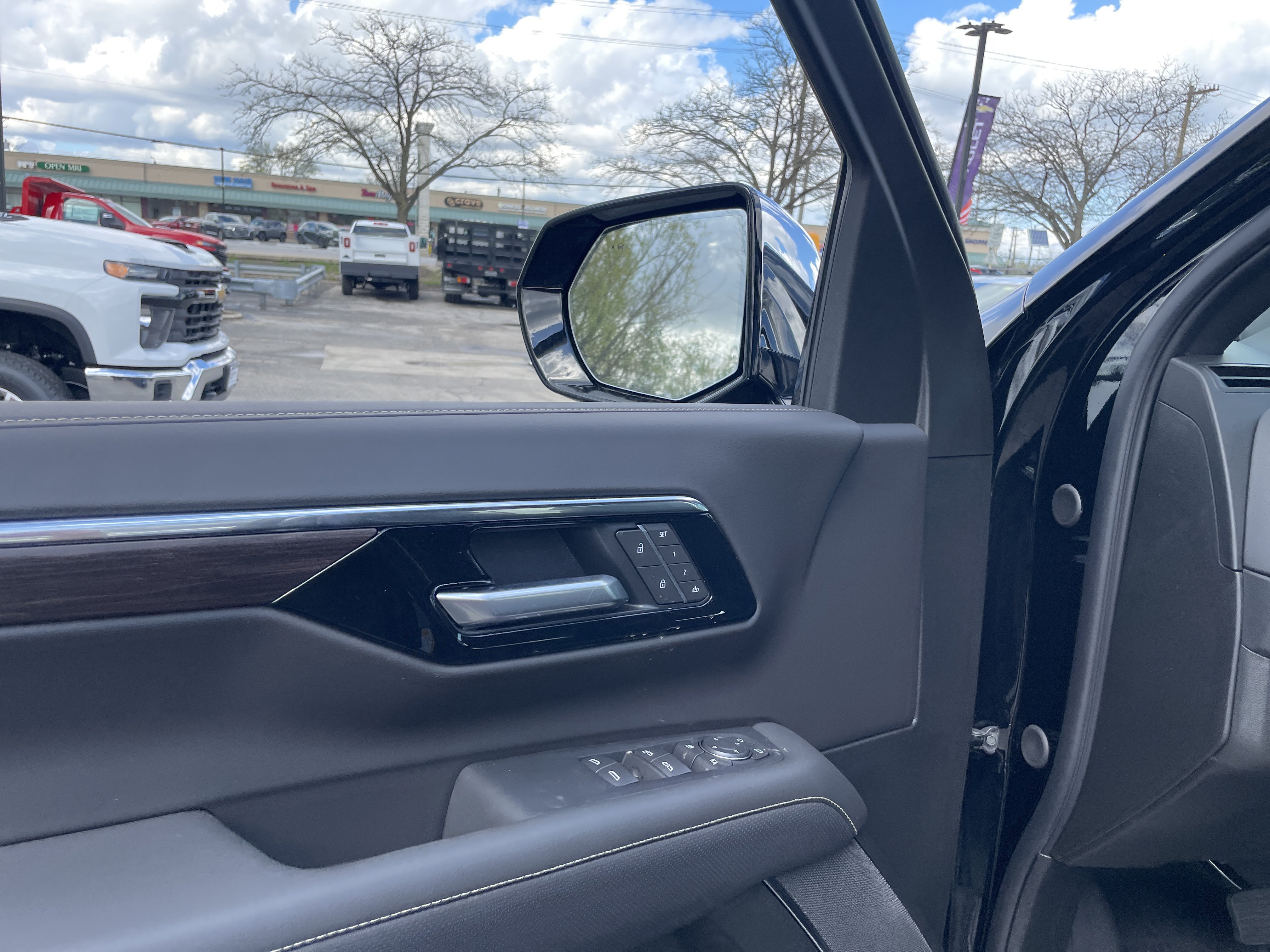New 2026 Chevrolet Tahoe Premier AWD/4WD image 12