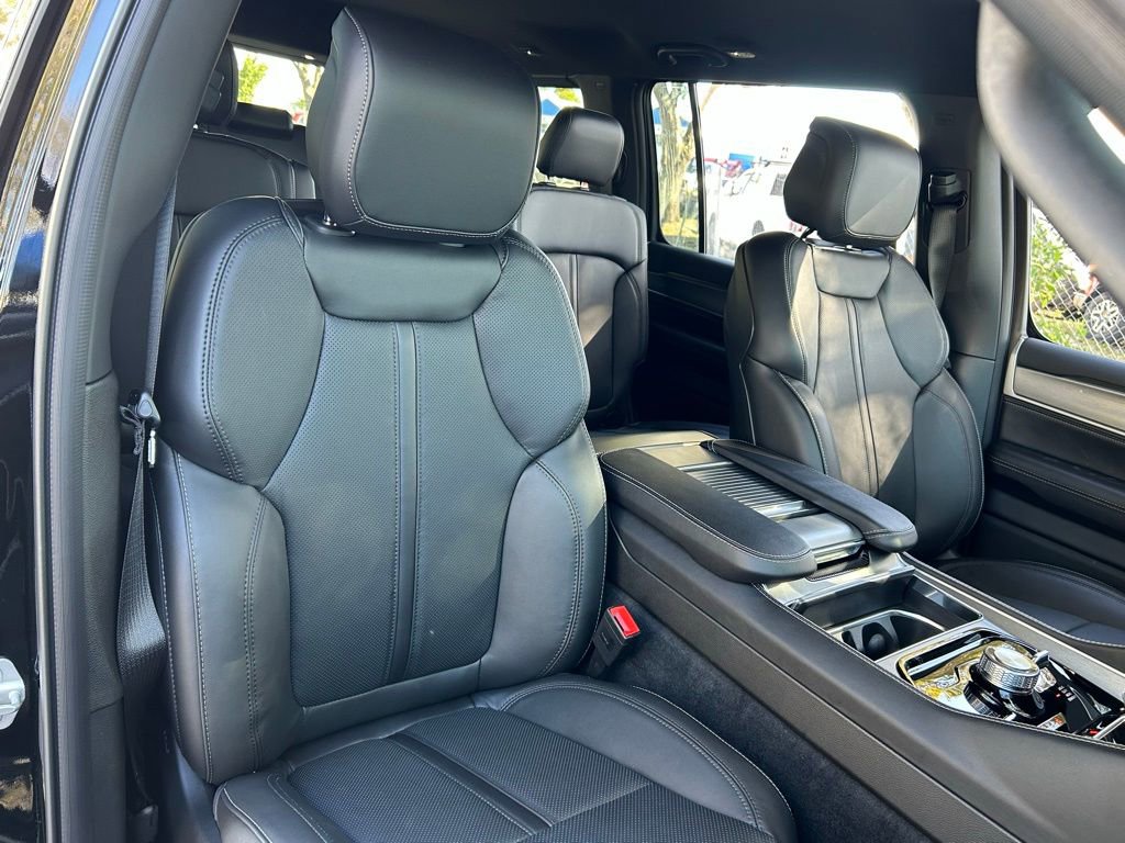 New 2026 Jeep Grand Wagoneer 4WD image 33