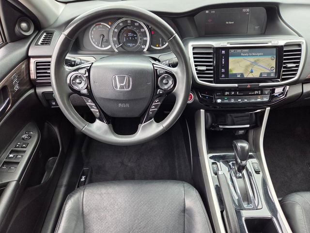 Used 2016 Honda Accord Touring image 12
