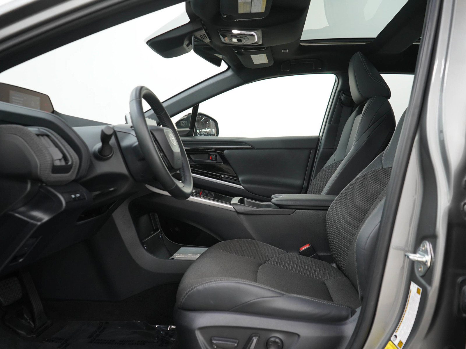 Used 2024 Toyota bZ4X AWD w/ Weather Package image 22
