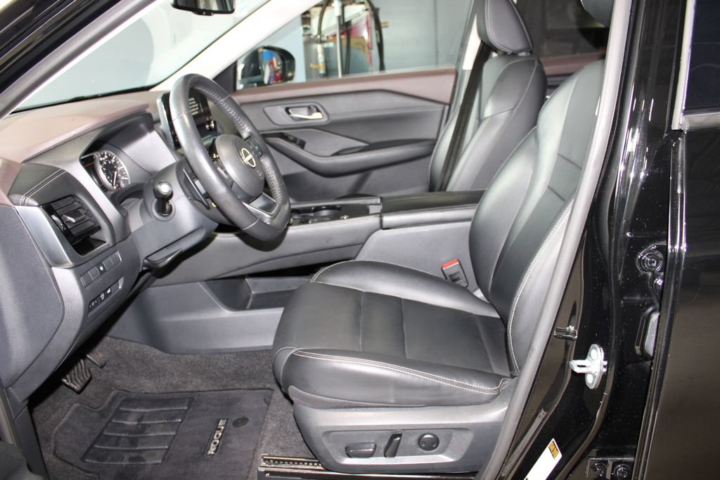 Used 2023 Nissan Rogue SL w/ SL Premium Package FWD image 8