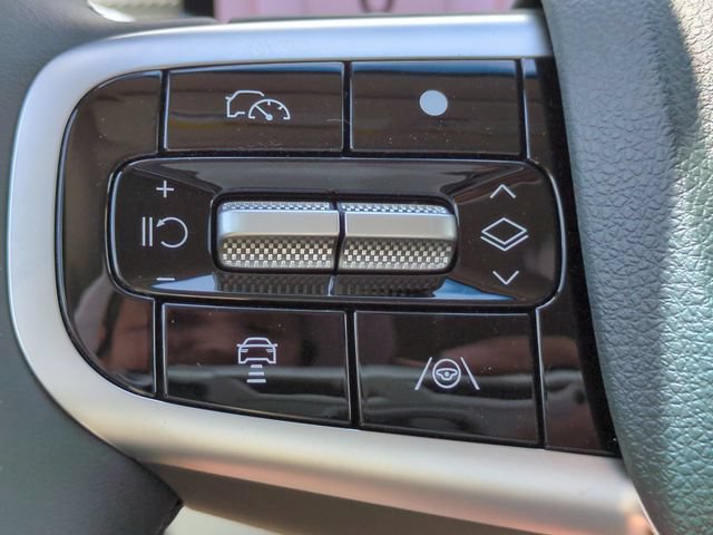 Used 2025 Genesis GV80 2.5T Standard AWD/4WD image 21
