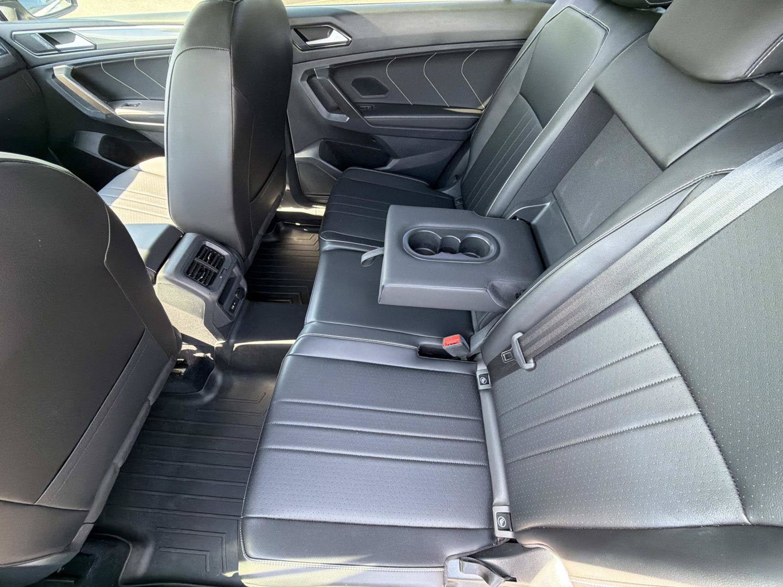 Used 2022 Volkswagen Tiguan SE R-Line FWD image 18