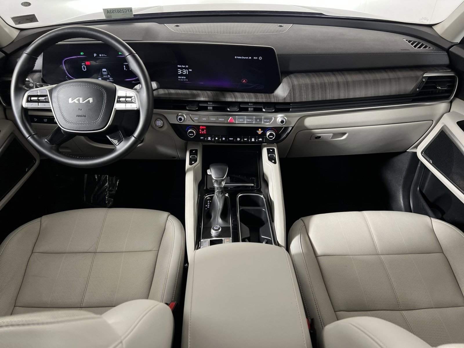 Used 2023 Kia Telluride EX w/ EX Captain's Chair Package FWD image 23