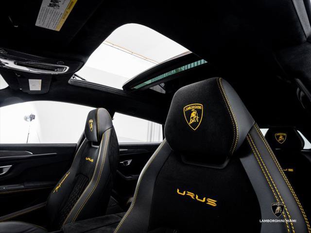 Used 2024 Lamborghini Urus Performante AWD/4WD image 38