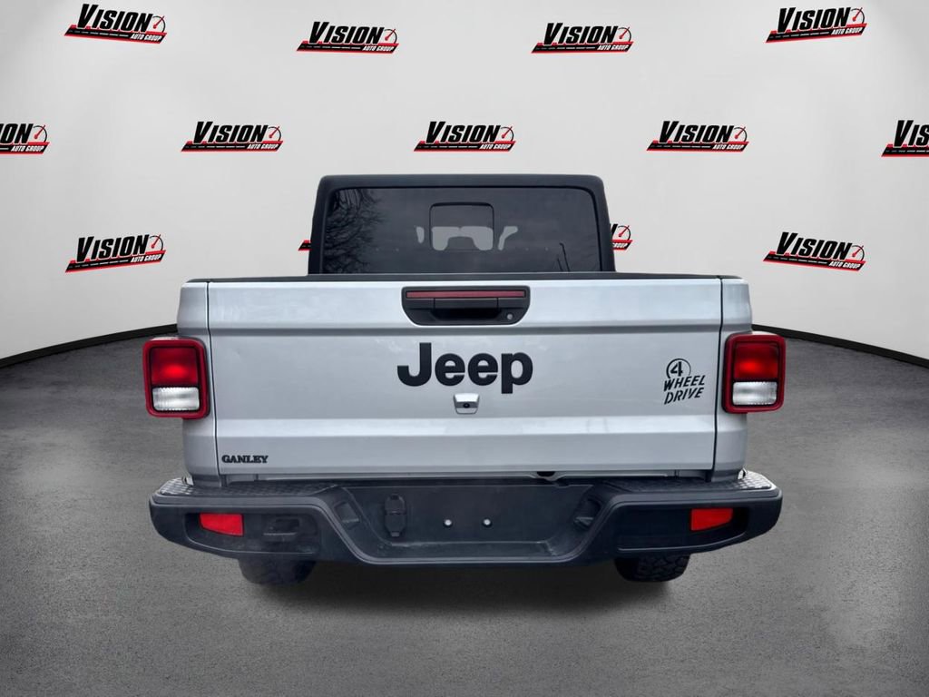 Used 2022 Jeep Gladiator Willys image 6
