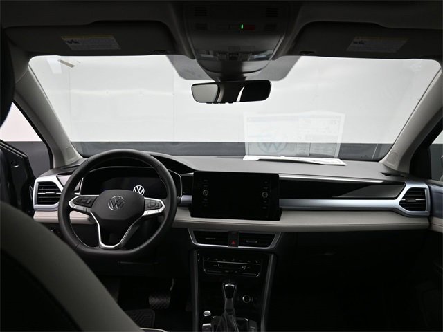 New 2026 Volkswagen Taos SE image 10