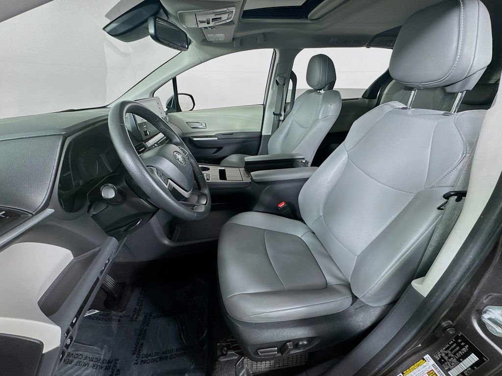 Certified 2024 Toyota Sienna XLE image 12