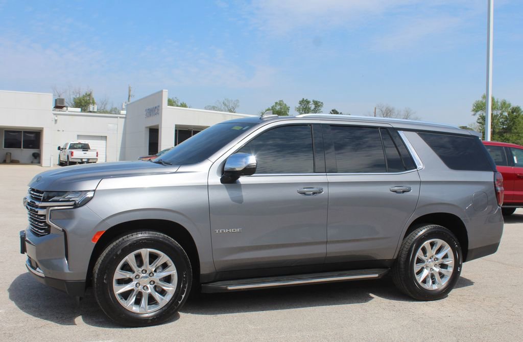 Used 2022 Chevrolet Tahoe Premier RWD image 2