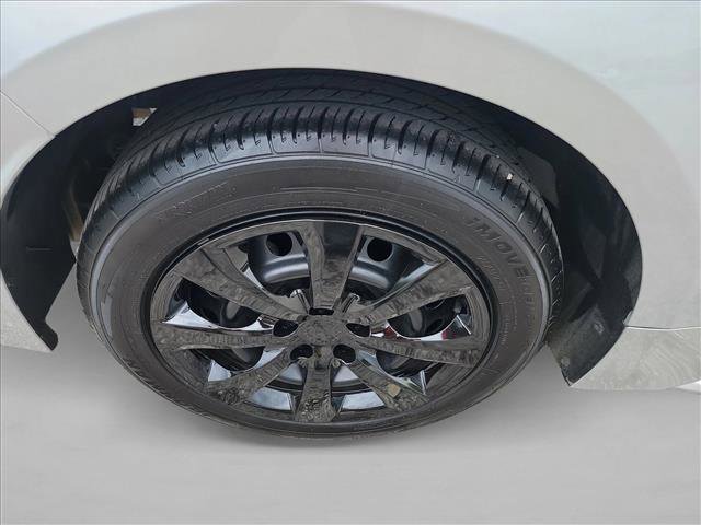 Used 2024 Toyota Corolla LE FWD image 11