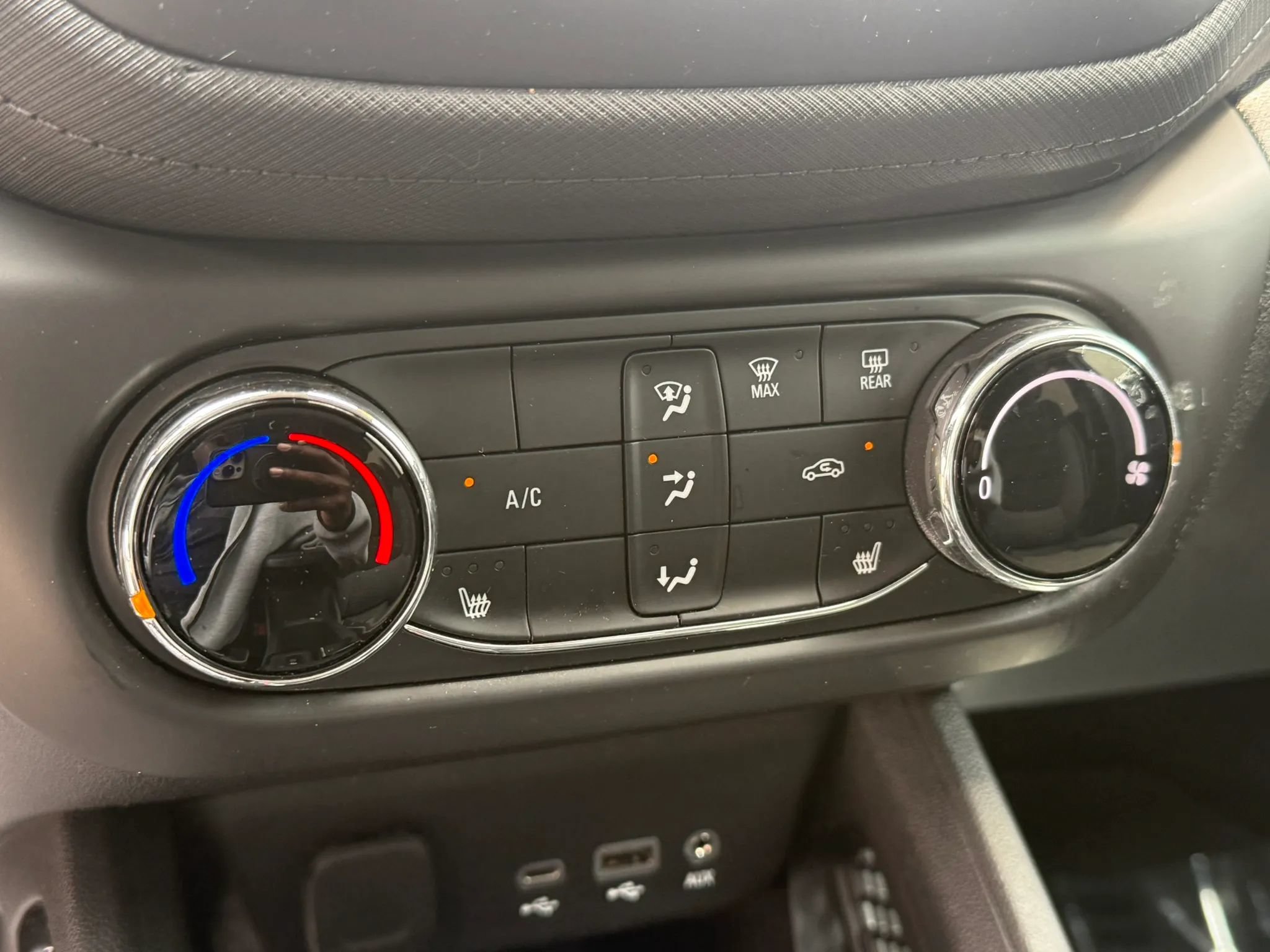 Used 2022 Chevrolet TrailBlazer LT FWD image 24