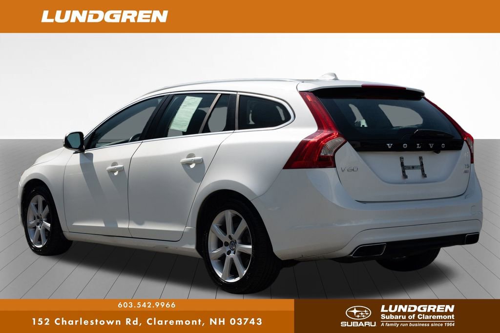 Used 2017 Volvo V60 T5 Premier w/ Convenience Package image 6
