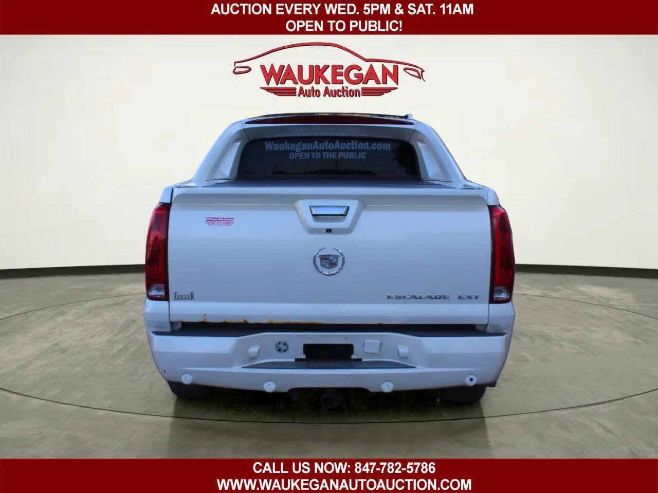 Used 2008 Cadillac Escalade EXT AWD/4WD image 4