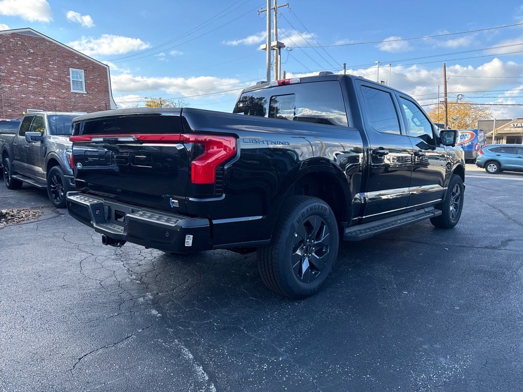 New 2025 Ford F150 Lightning Lariat image 5