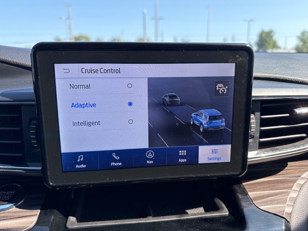 Used 2023 Ford Explorer Limited w/ Equipment Group 301A AWD/4WD image 15
