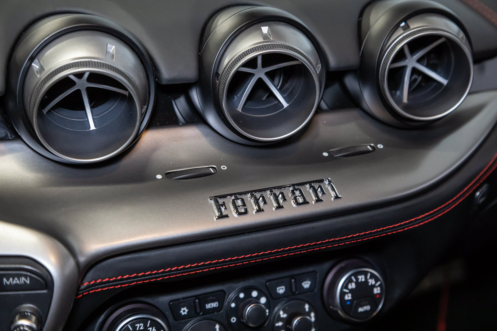 Used 2016 Ferrari F12 Berlinetta RWD image 39