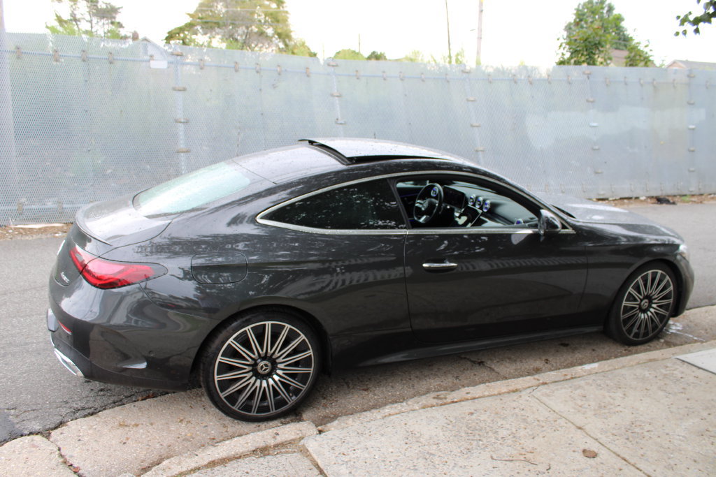 Used 2025 Mercedes-Benz CLE 300 4MATIC Coupe w/ AMG Line image 5