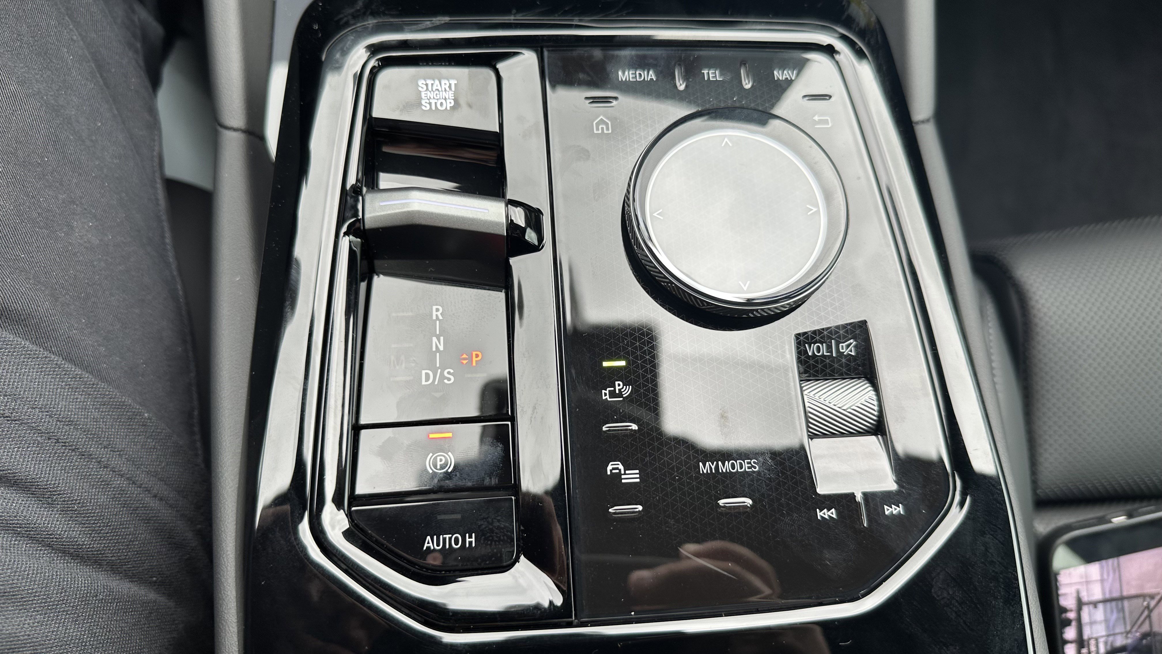 Used 2026 BMW 530i xDrive w/ M Sport Package image 27