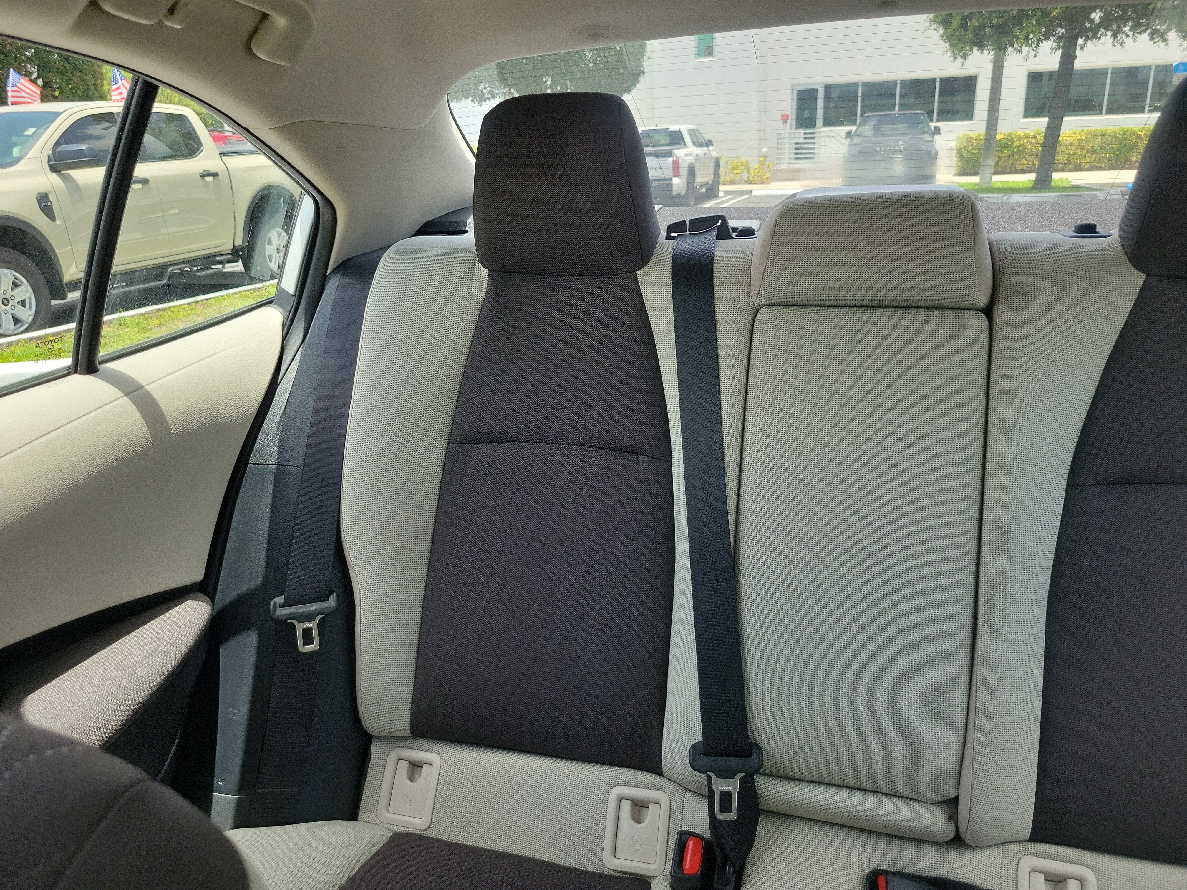 Used 2025 Toyota Corolla LE FWD image 20