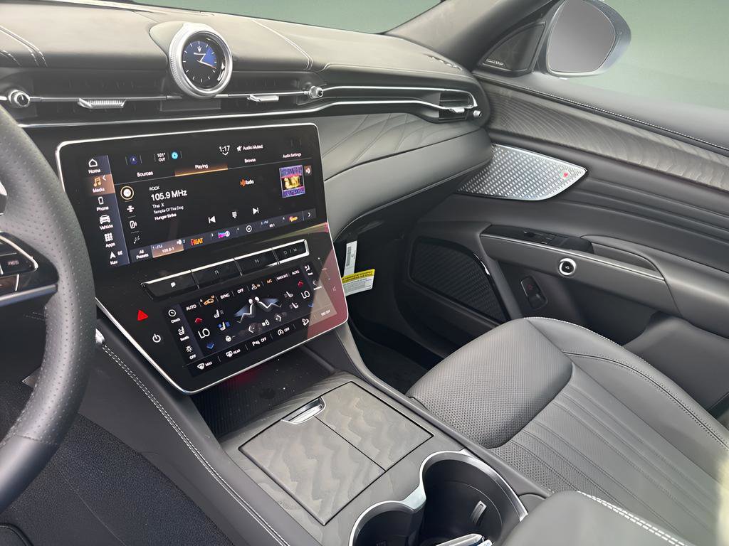 New 2025 Maserati Grecale Modena image 21