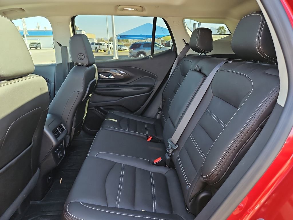 Used 2024 GMC Terrain Denali w/ Denali Premium Package image 10