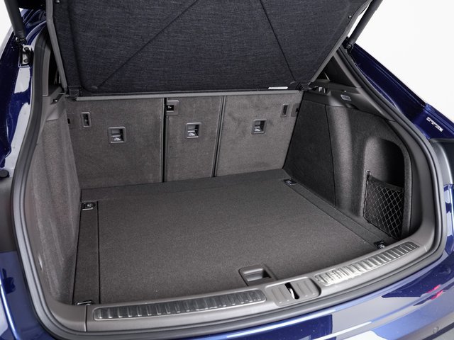 Certified 2025 Porsche Macan AWD/4WD image 27