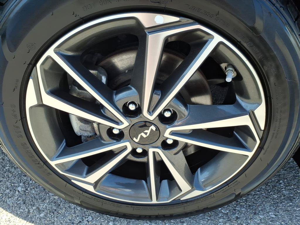 Used 2023 Kia Forte LXS FWD image 11