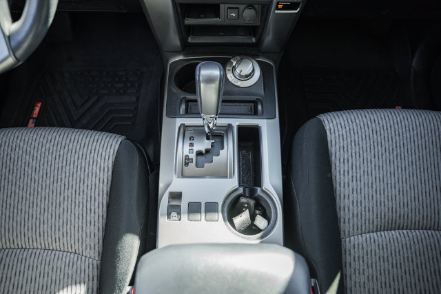 Used 2022 Toyota 4Runner SR5 AWD/4WD image 35