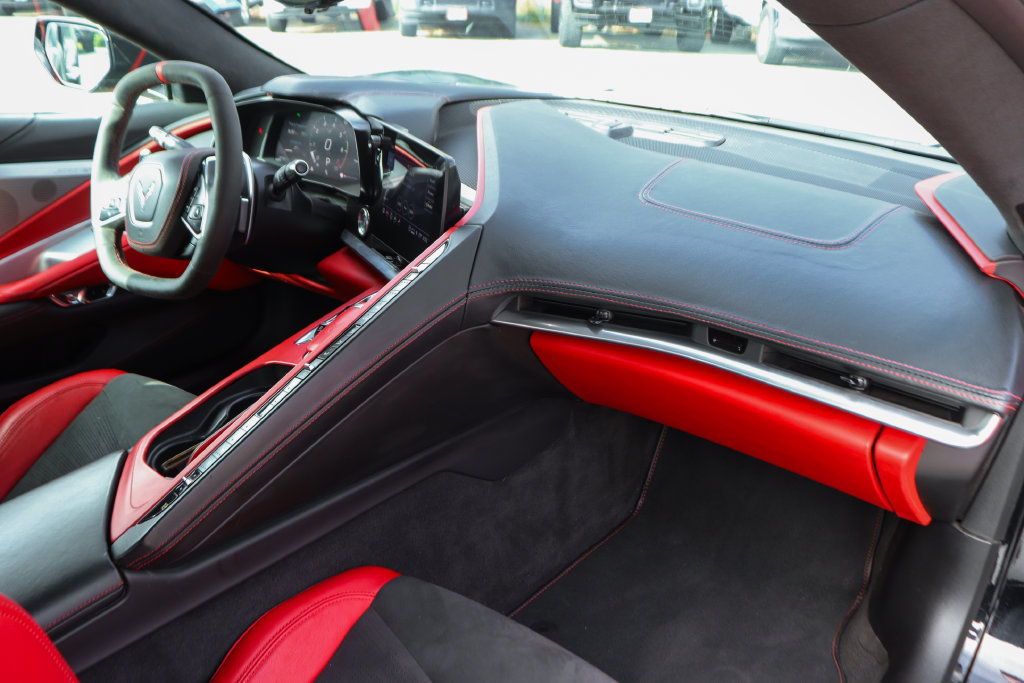 Used 2022 Chevrolet Corvette Stingray Premium Cpe w/ Z51 Performance Package RWD image 39