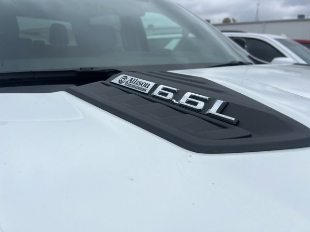 Used 2024 Chevrolet Silverado 2500 Custom w/ Custom Value Package image 5