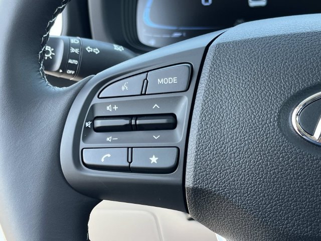 New 2026 Hyundai Venue SEL FWD image 26