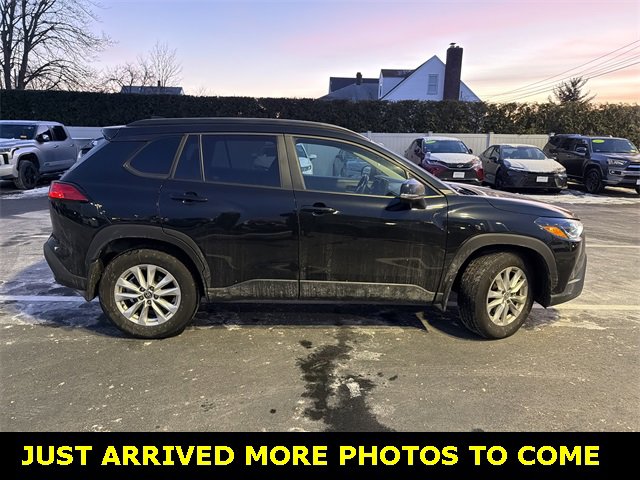 Used 2023 Toyota Corolla Cross LE image 3