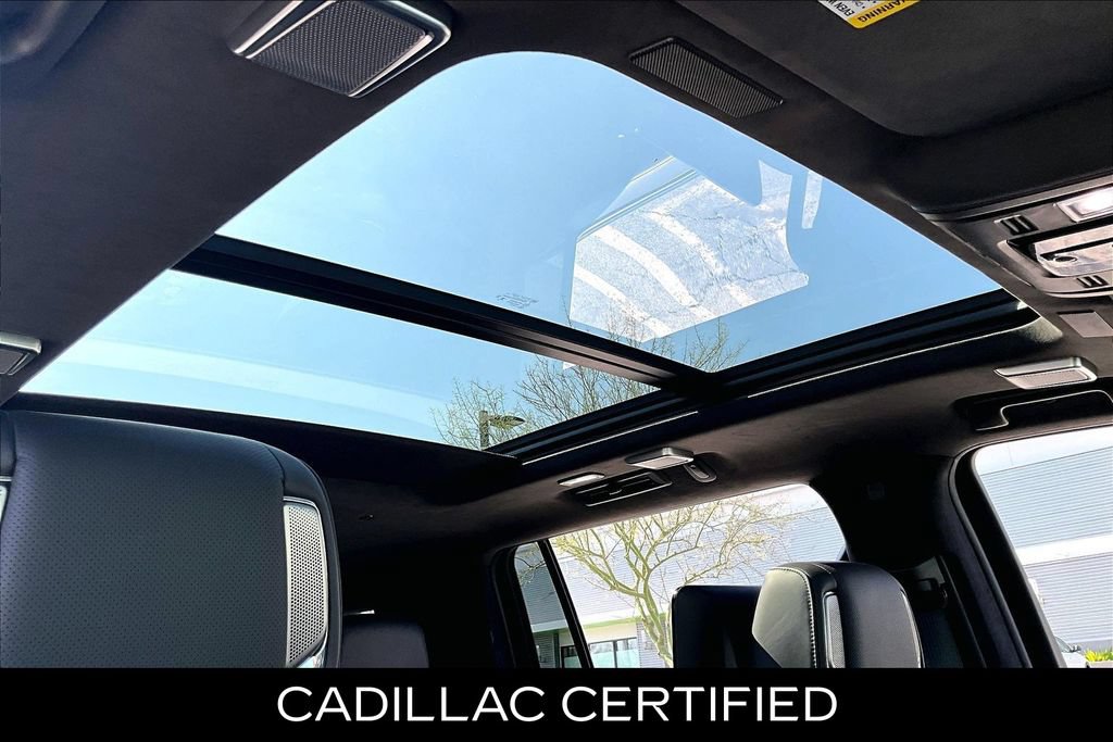 Used 2026 Cadillac Escalade ESV V w/ LPO, ONYX Package AWD/4WD image 13