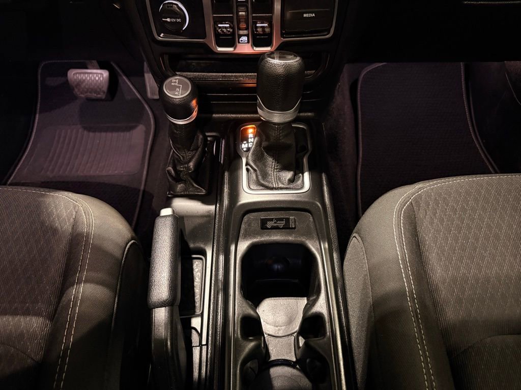 Used 2021 Jeep Wrangler Unlimited Sport image 24