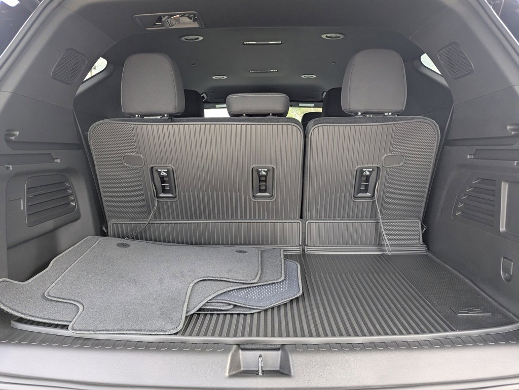 New 2026 Chevrolet Traverse LT w/ Midnight/Sport Edition image 16