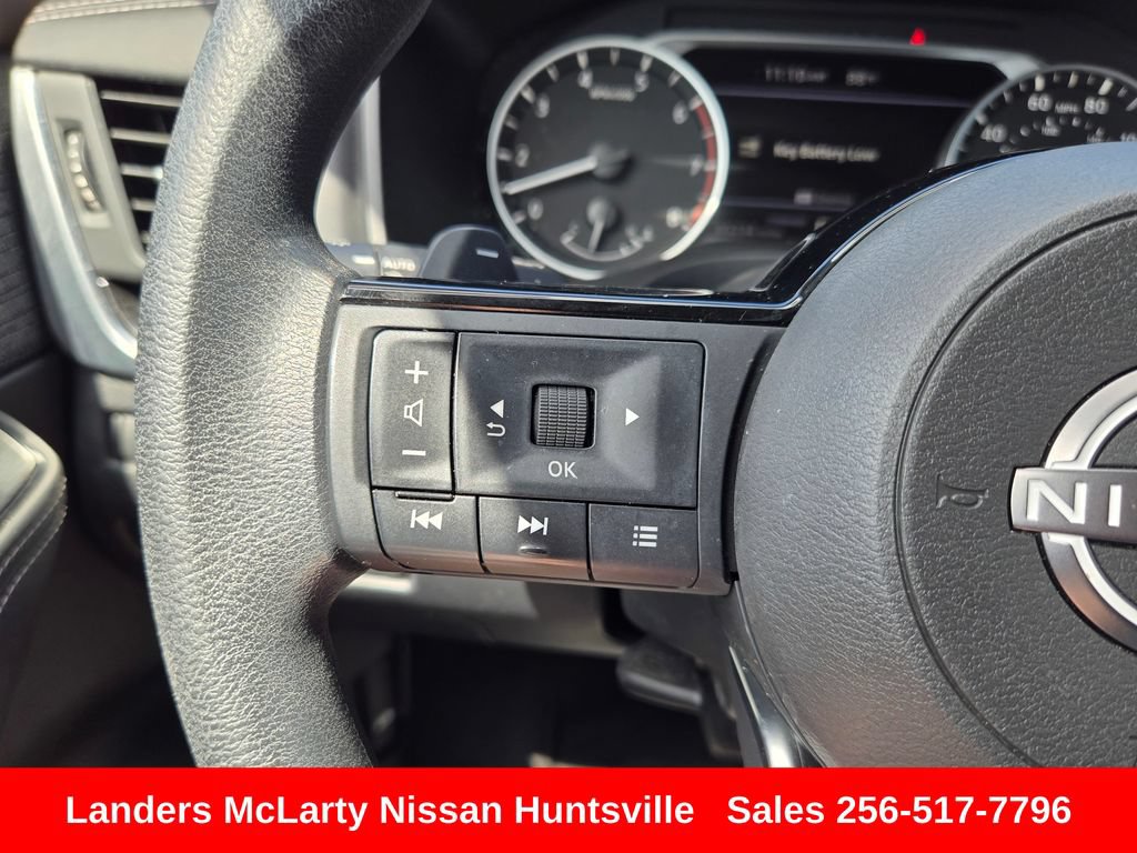 Used 2023 Nissan Rogue SV FWD image 24