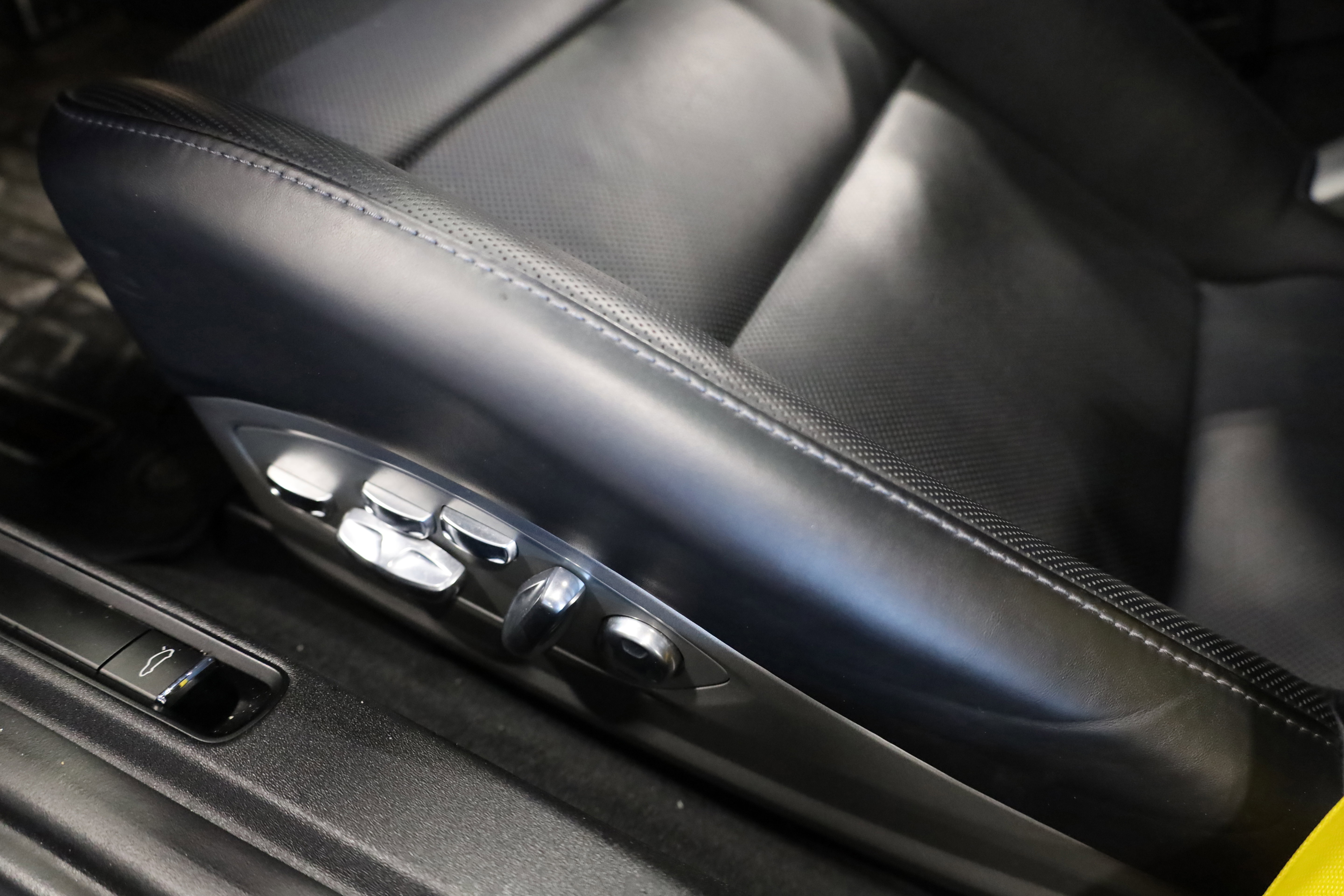 Used 2015 Porsche 911 Turbo S w/ Premium Plus Package image 17