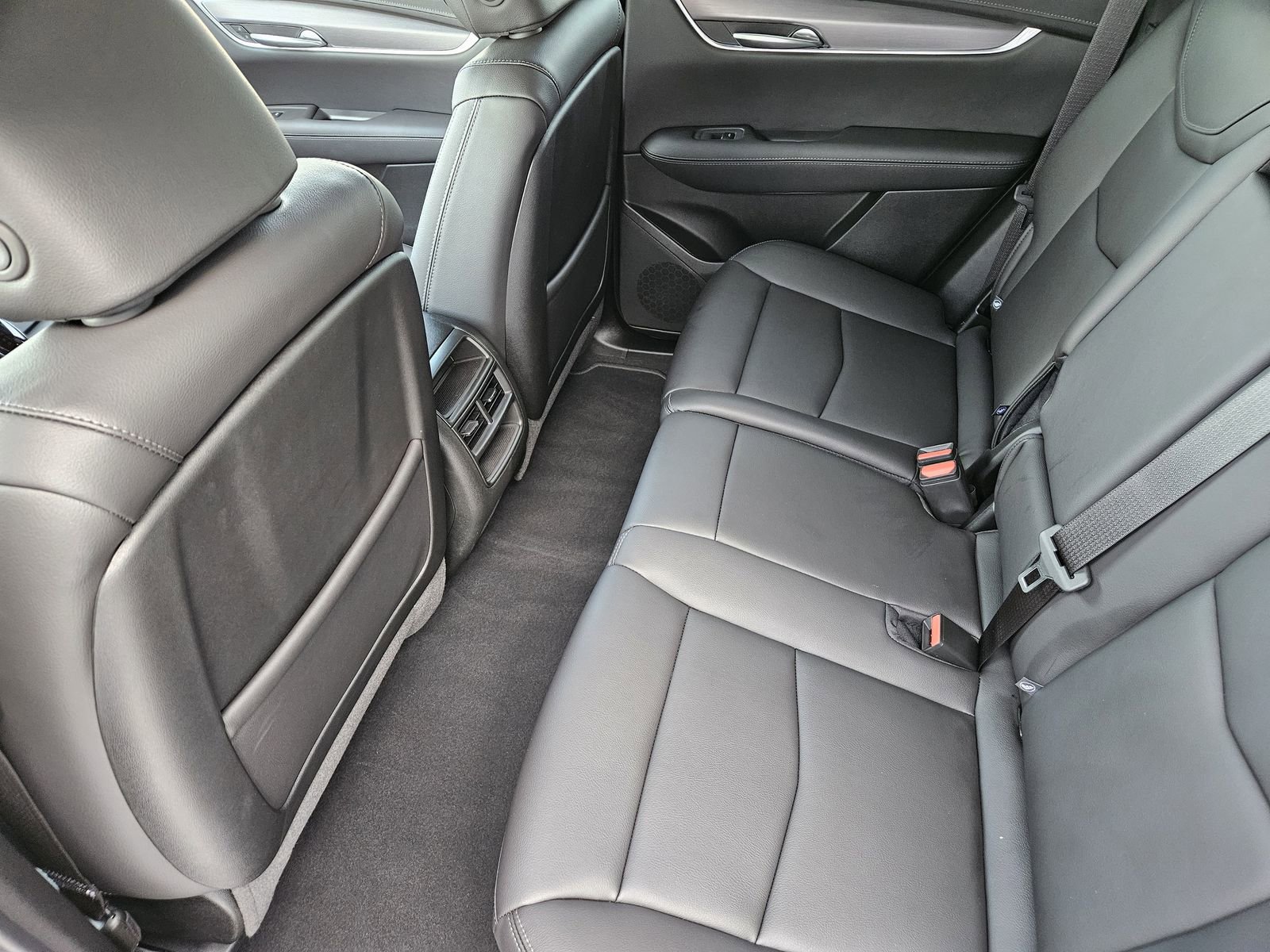 New 2026 Cadillac XT5 Luxury image 28