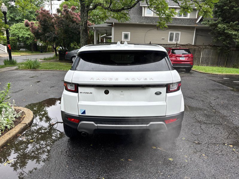 Used 2018 Land Rover Range Rover Evoque SE Premium AWD/4WD image 9