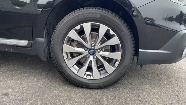 Used 2017 Subaru Outback 3.6R Touring AWD/4WD image 38