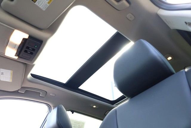 Certified 2023 Nissan Rogue SV w/ SV Premium B Package AWD/4WD image 10