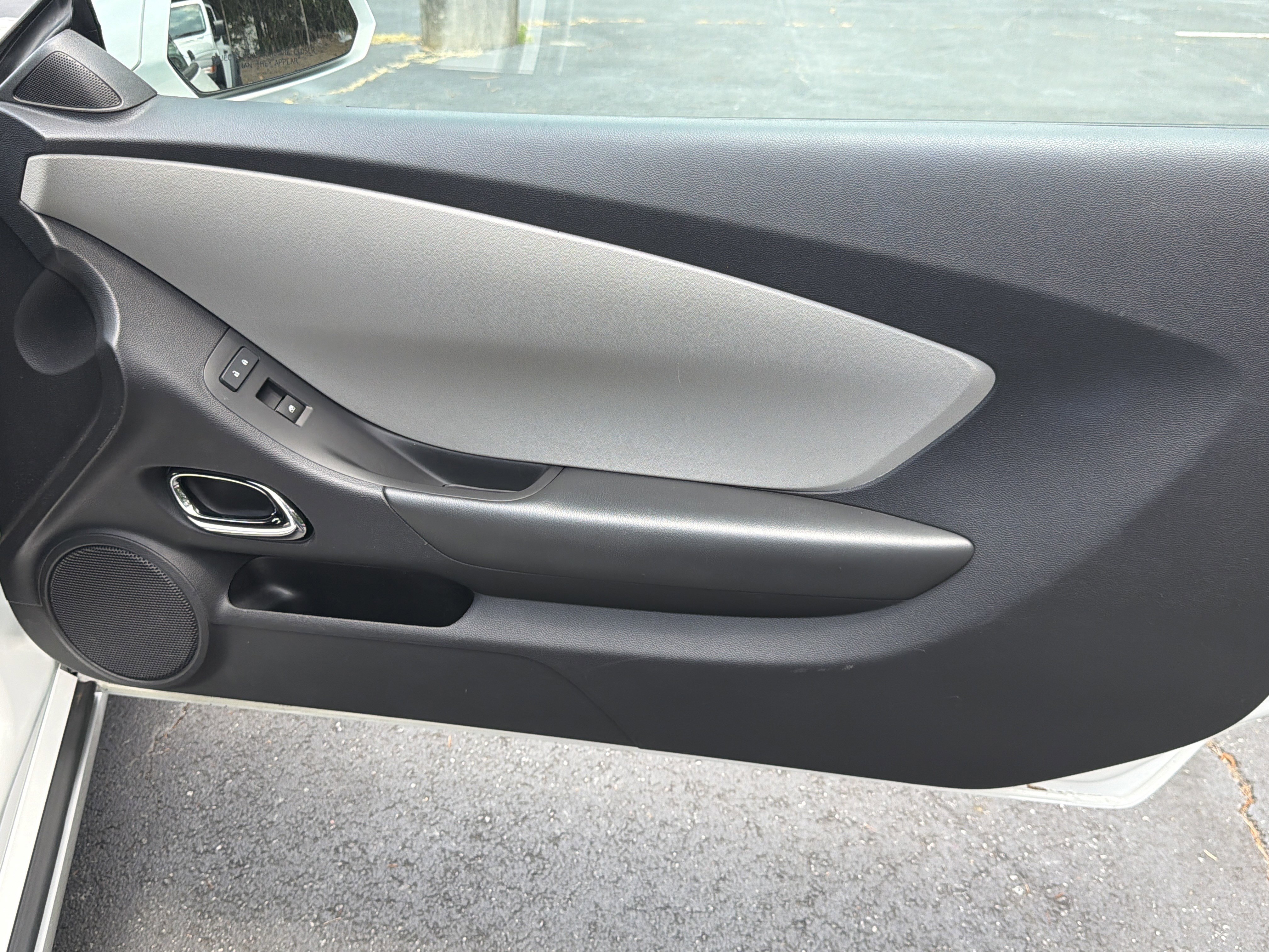 Used 2015 Chevrolet Camaro LS RWD image 17