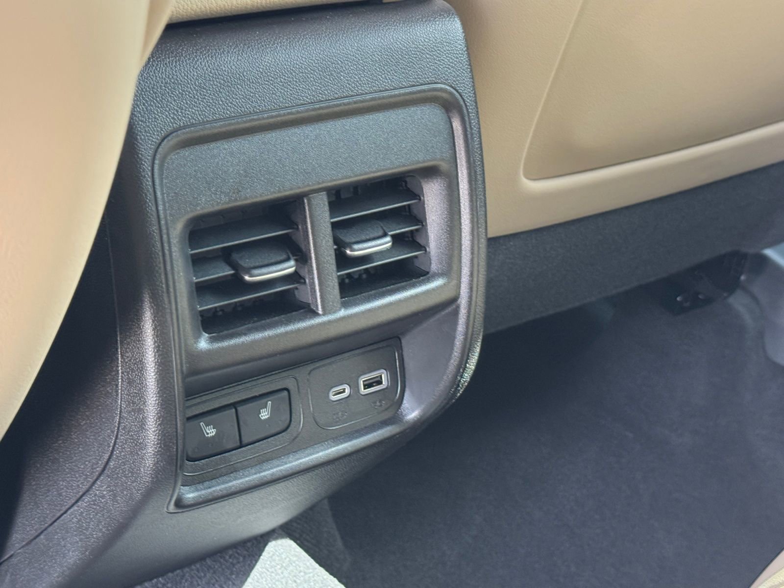 Used 2024 Cadillac XT4 Premium Luxury AWD/4WD image 16