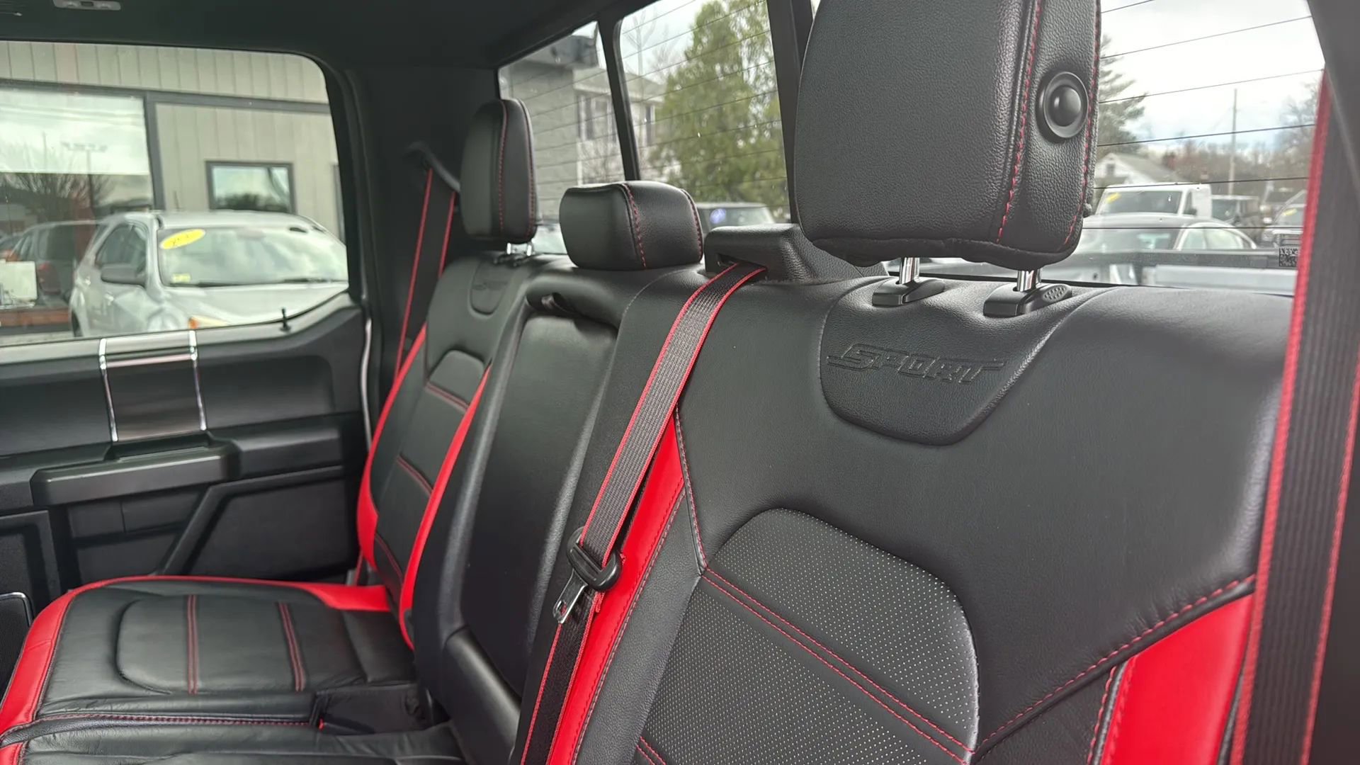 Used 2018 Ford F150 Lariat w/ Equipment Group 502A Luxury image 19