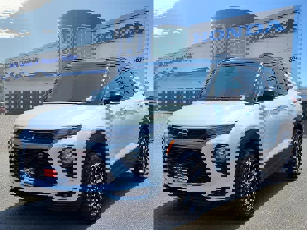 Used 2021 Chevrolet TrailBlazer RS w/ Sun and Liftgate Package